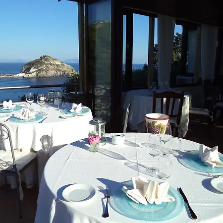 Hotel Punta Chiarito Resort&apartments 4*